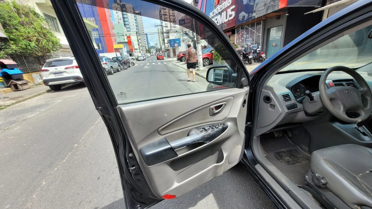 Tucson 2.0 Completa AUTOMÁTICA 2012 - Imagem 12