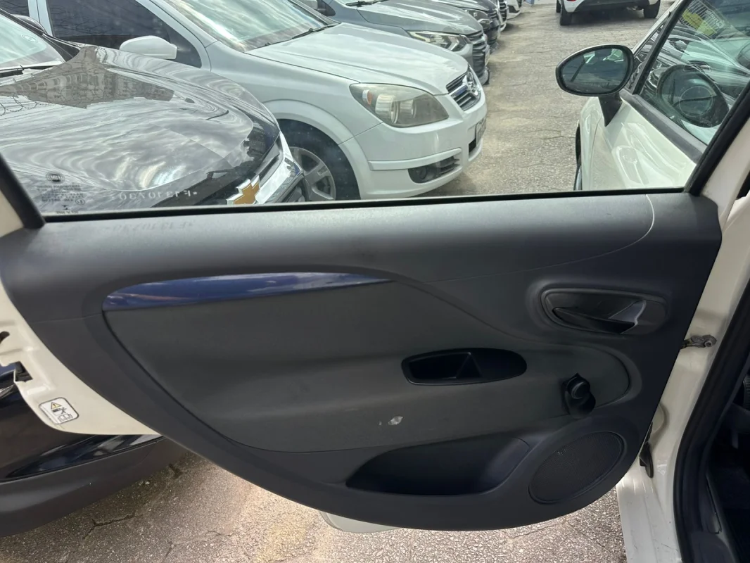 Punto ATTRACTIVE 1.4 Fire Flex 8V 2015 - Imagem 12