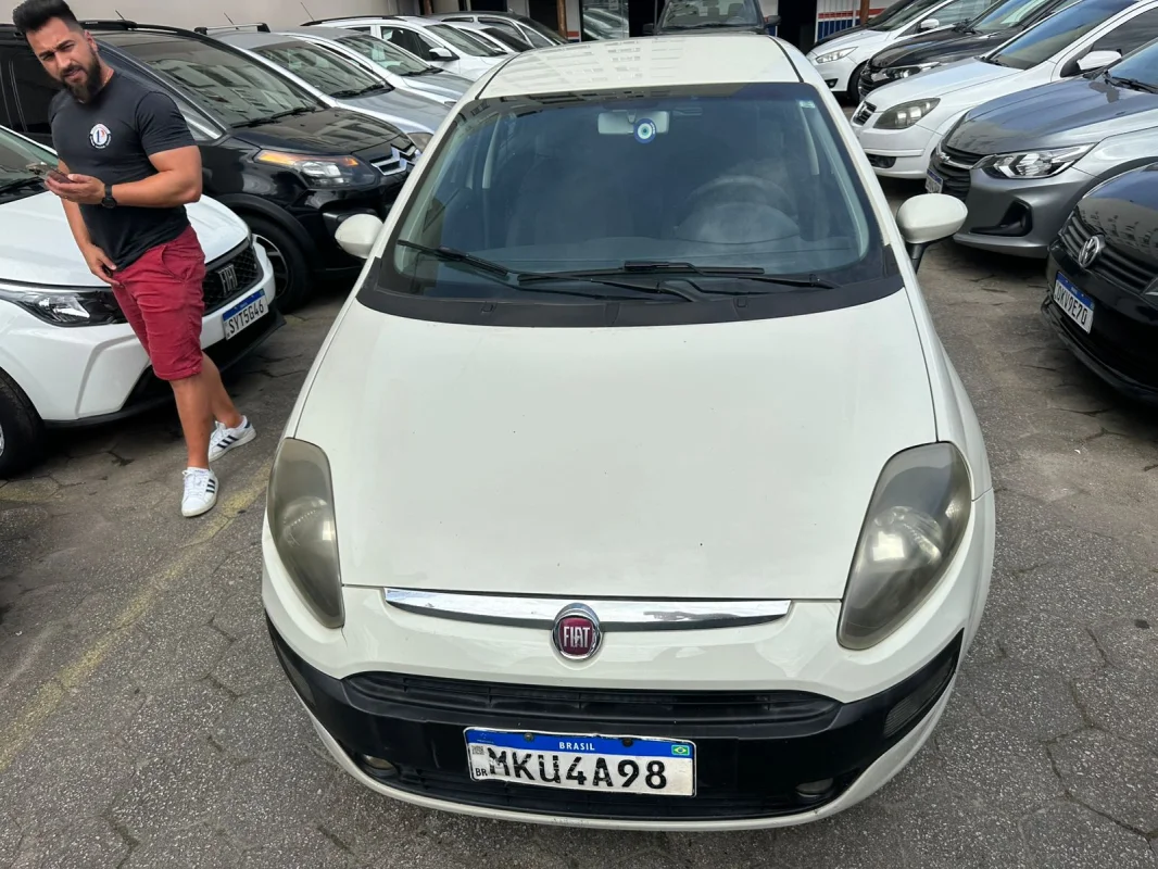 Punto ATTRACTIVE 1.4 Fire Flex 8V 2015 - Imagem 2