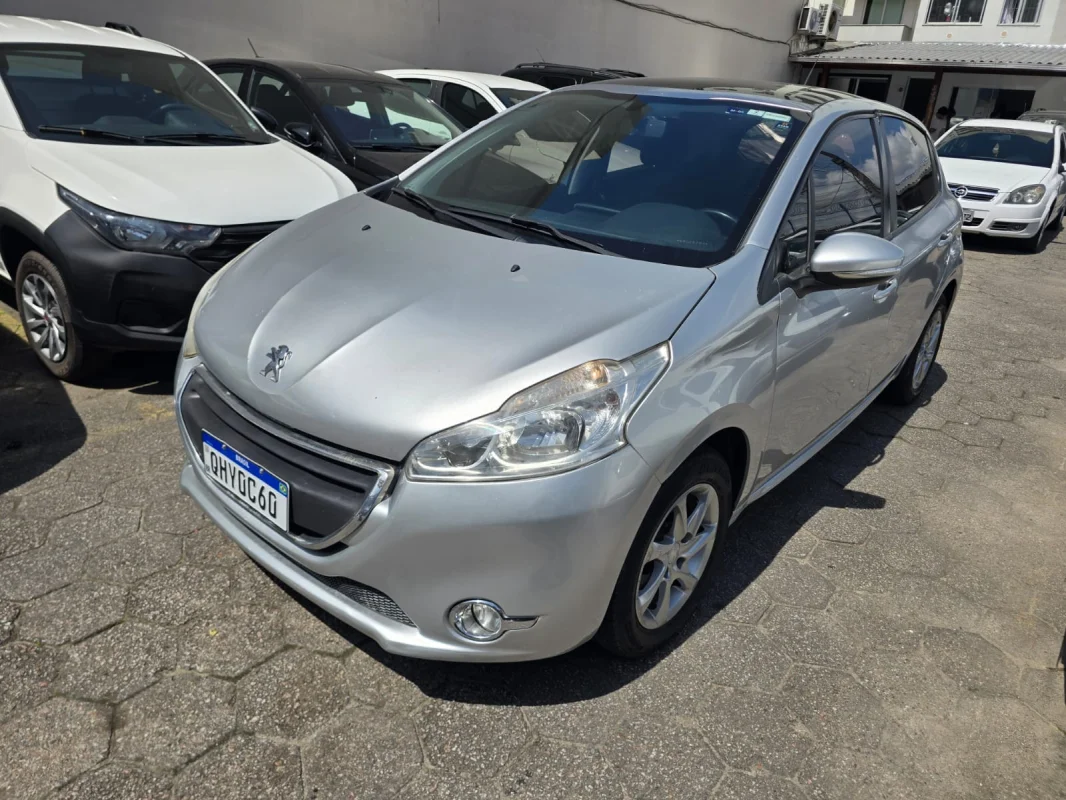 208 Allure 1.6 Aut. com teto panorâmico 2016 - Imagem 4