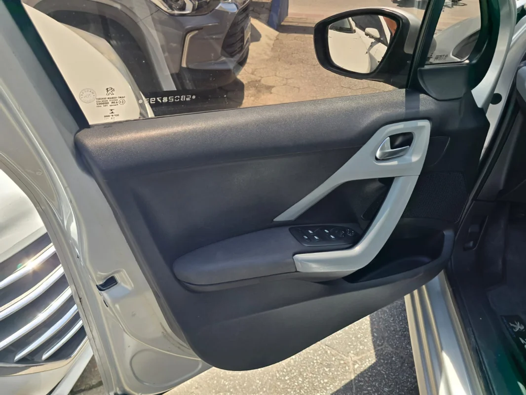 208 Allure 1.6 Aut. com teto panorâmico 2016 - Imagem 15