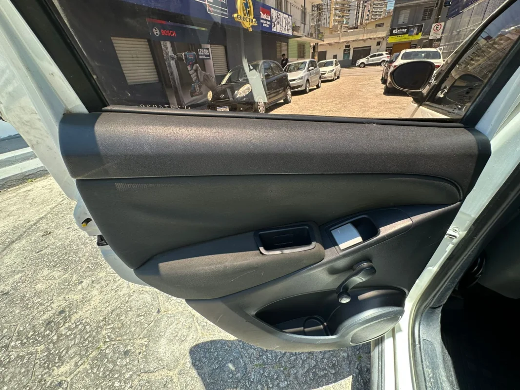 Idea Advent./ Adv.LOCKER 1.8 mpi Flex 5p 2015 - Imagem 13