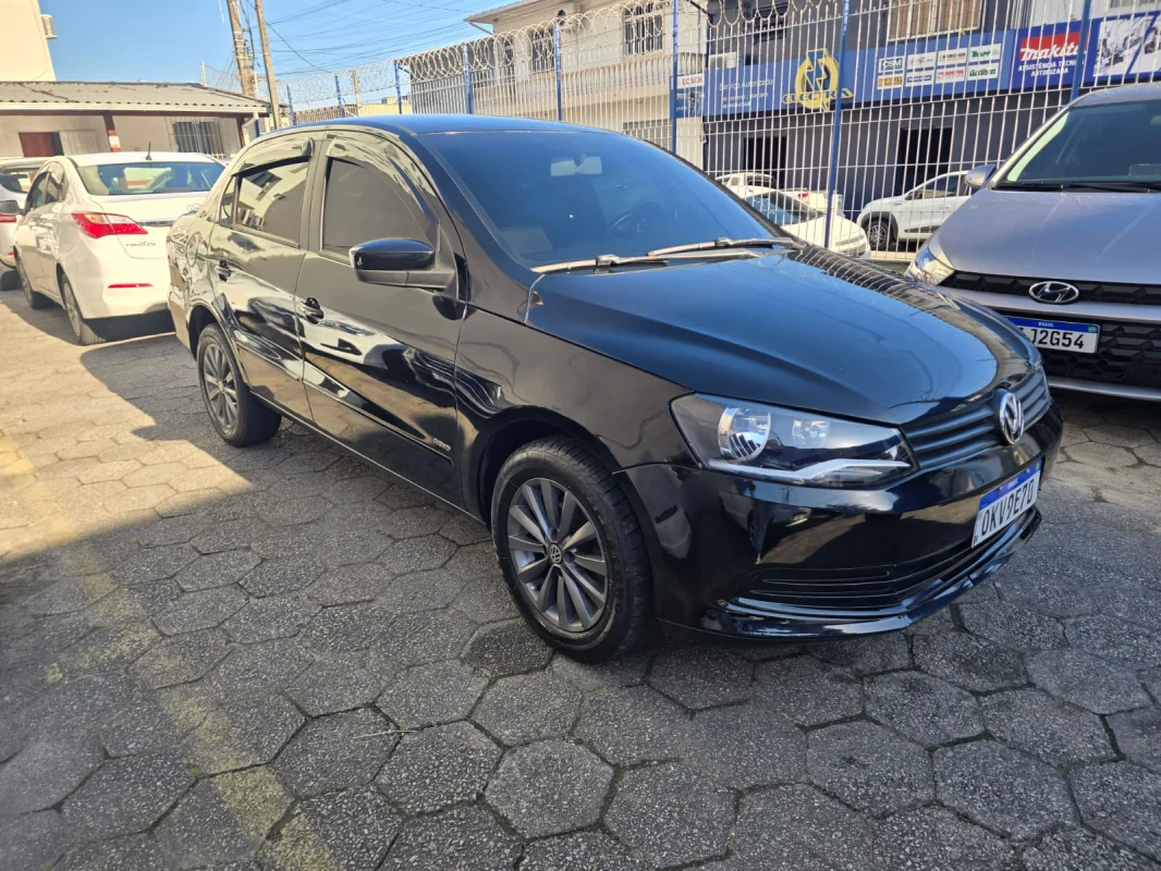 Voyage 1.6 iMotion GNV Completo 2013