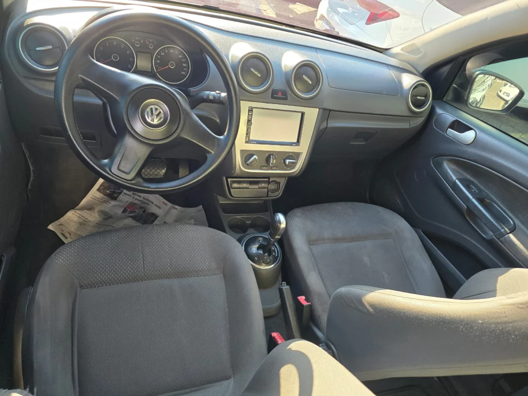 Voyage 1.6 iMotion GNV Completo 2013 - Imagem 7