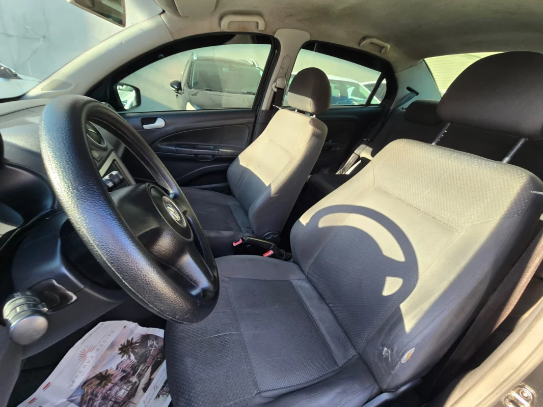 Voyage 1.6 iMotion GNV Completo 2013 - Imagem 9