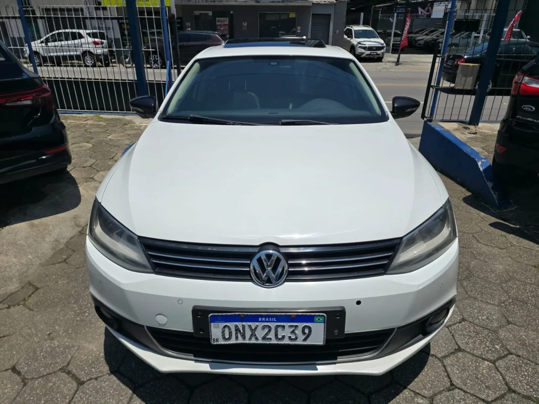 Jetta Highline 2.0TSi com Teto Aut 2014 - Imagem 2
