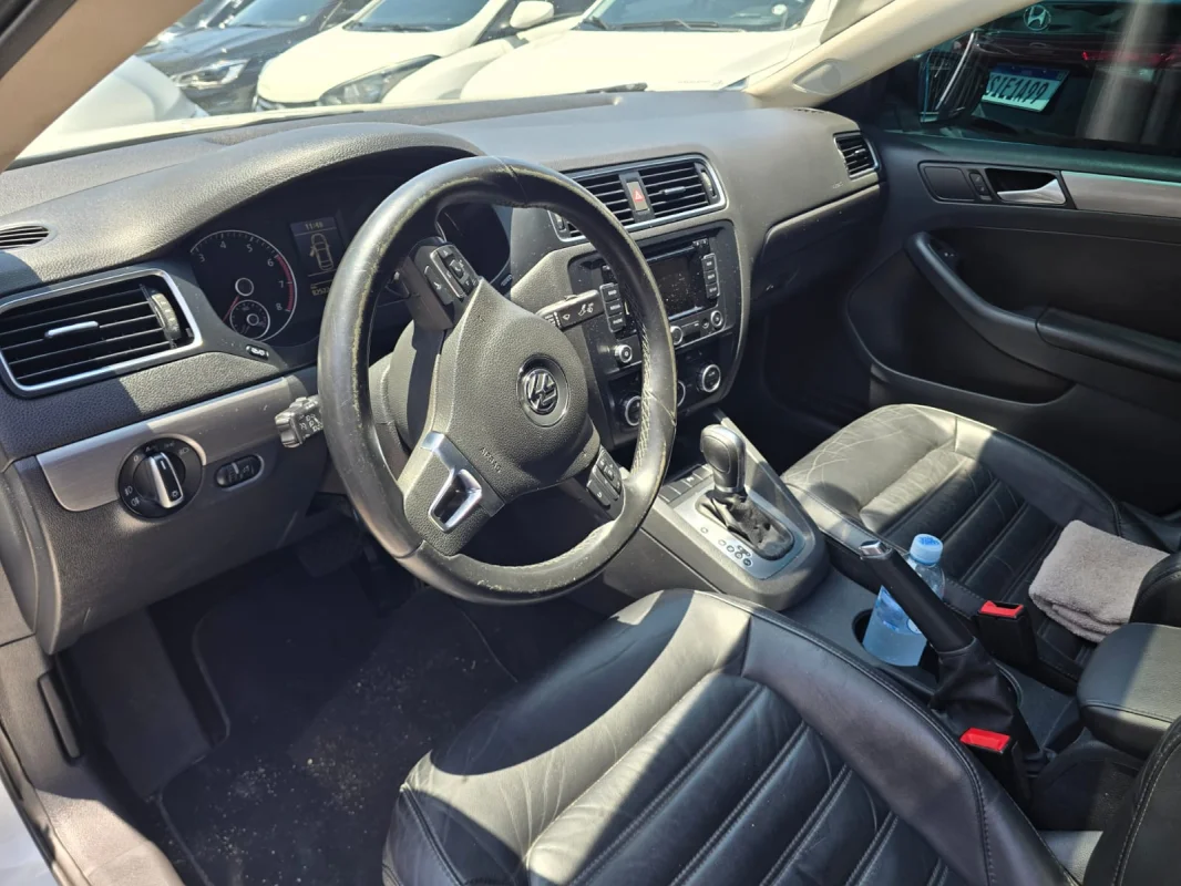 Jetta Highline 2.0TSi com Teto Aut 2014 - Imagem 10