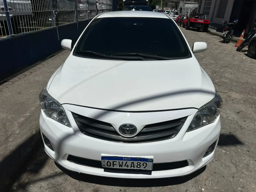 Corolla GLi 1.8 Flex 16V Automático 2013 - Imagem 2