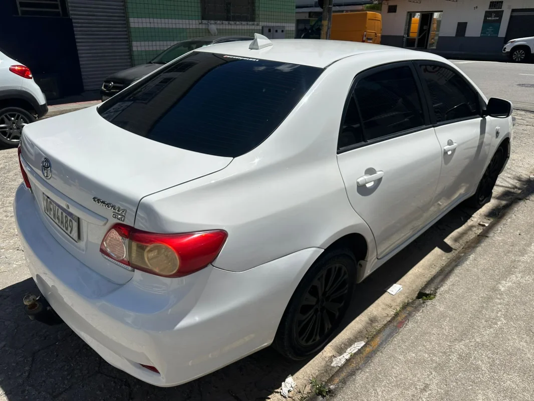 Corolla GLi 1.8 Flex 16V Automático 2013 - Imagem 3