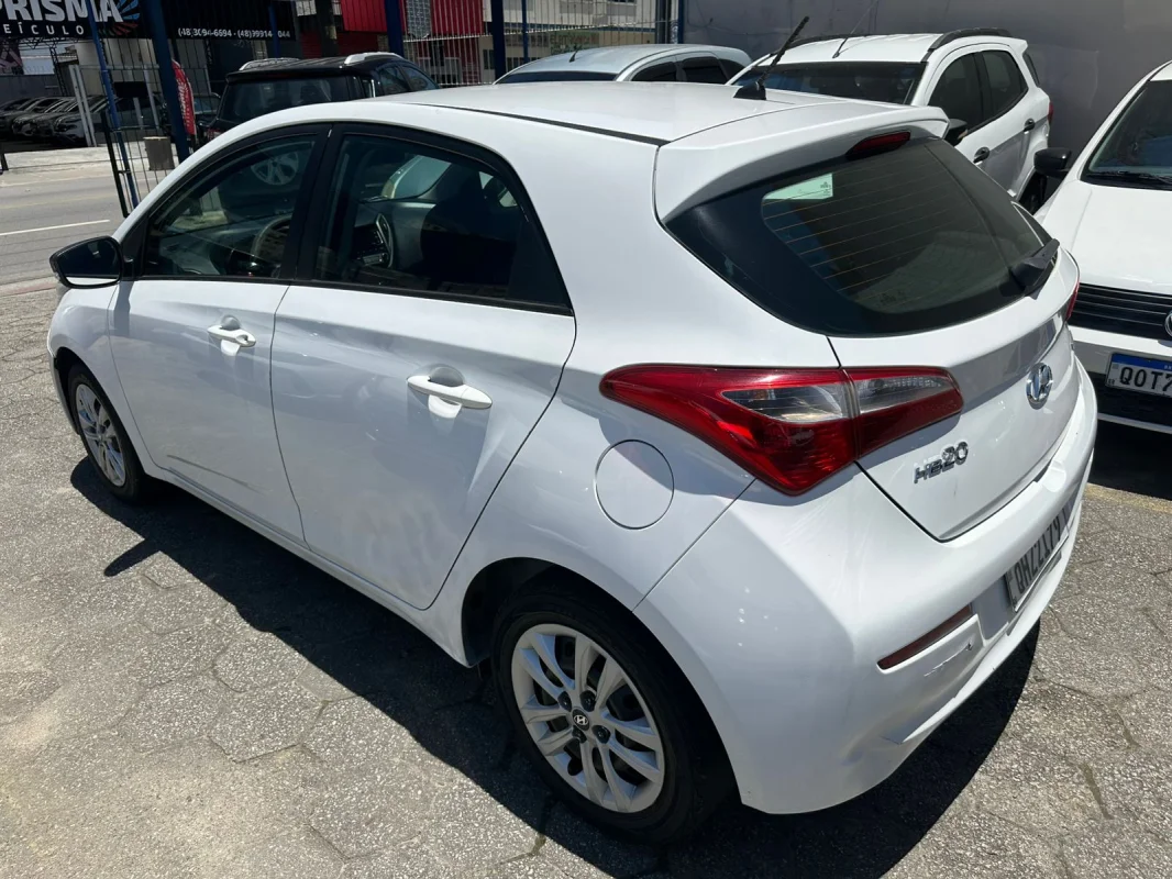HB20 C.Style/C.Plus 1.6 Flex 16V Aut. 2017 - Imagem 3