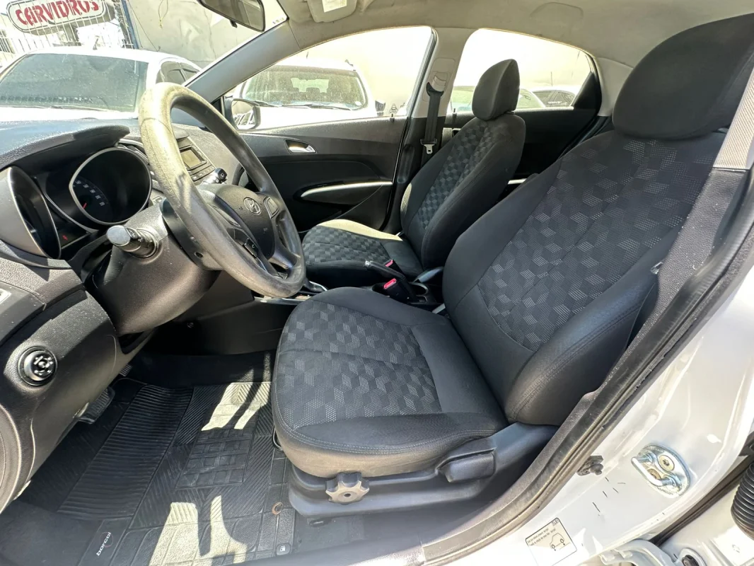 HB20 C.Style/C.Plus 1.6 Flex 16V Aut. 2017 - Imagem 9
