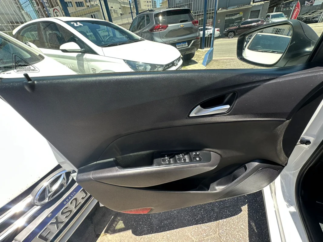 HB20 C.Style/C.Plus 1.6 Flex 16V Aut. 2017 - Imagem 11