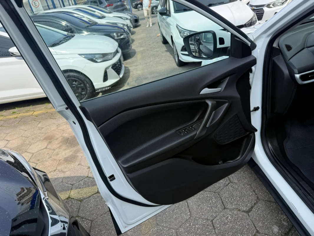 TRACKER LTZ 1.0 Turbo 12V Flex Automática 2025 - Imagem 14