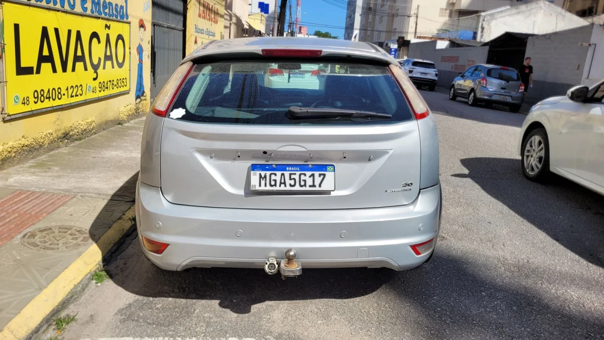 Focus Hatch Ghia 2.0 Completo Automático C/Teto Solar 2009 - Imagem 5