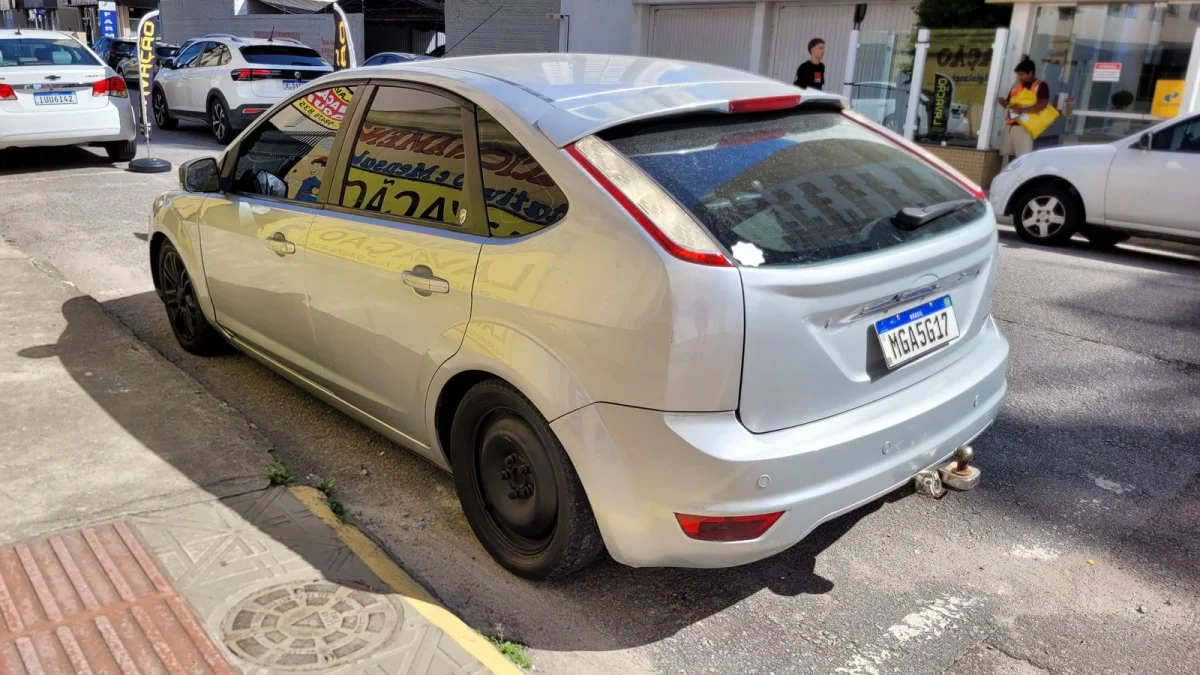 Focus Hatch Ghia 2.0 Completo Automático C/Teto Solar 2009 - Imagem 4