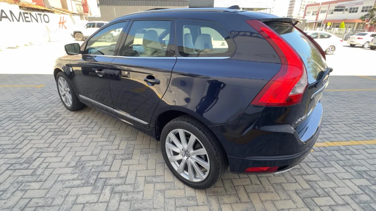 XC60 T5 - 2017 - Imagem 5
