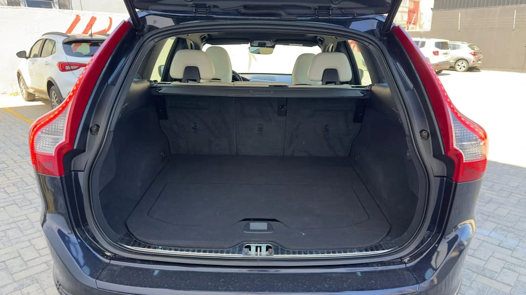 XC60 T5 - 2017 - Imagem 14