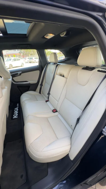 XC60 T5 - 2017 - Imagem 8