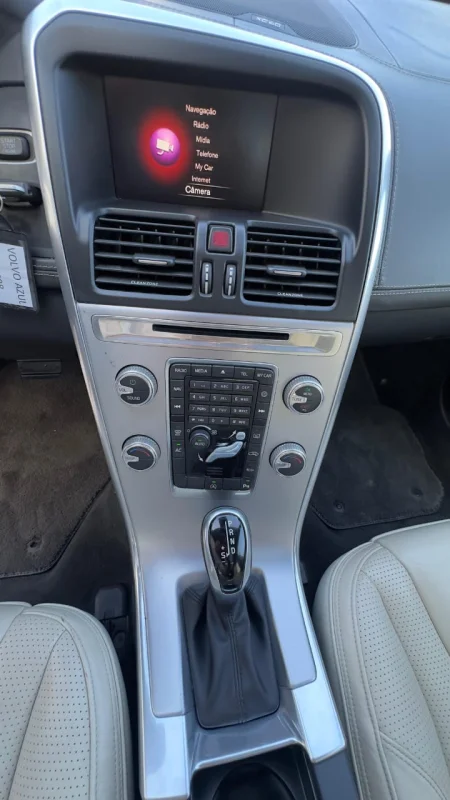 XC60 T5 - 2017 - Imagem 13