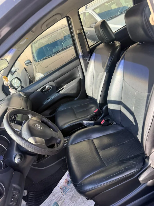 Livina SL 1.8 Aut. 2012 - Imagem 9