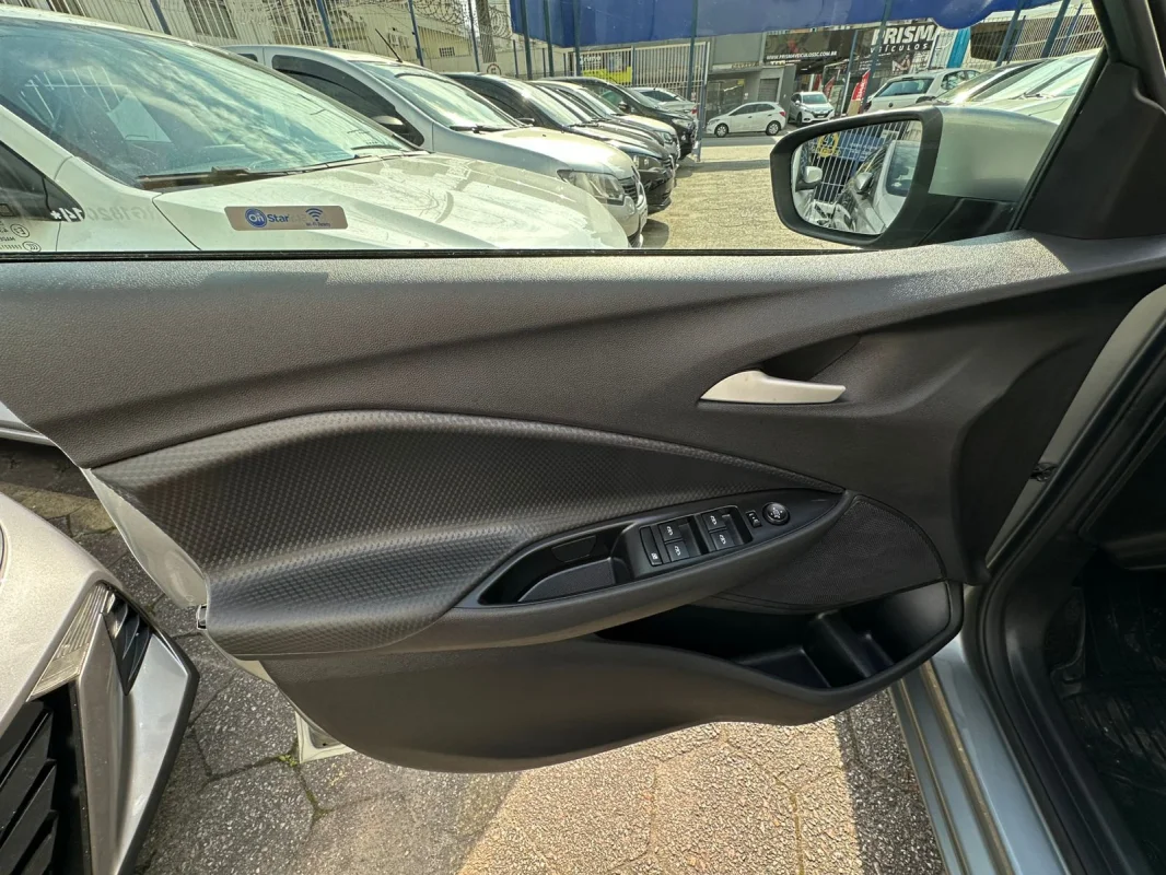 ONIX SEDAN Plus LTZ 1.0 12V TURBO 2024 - Imagem 12