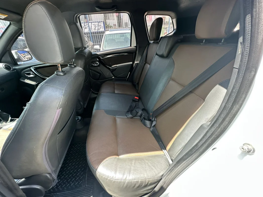 DUSTER DAKAR 4x2 2.0 Hi-Flex Automática 2018 - Imagem 6