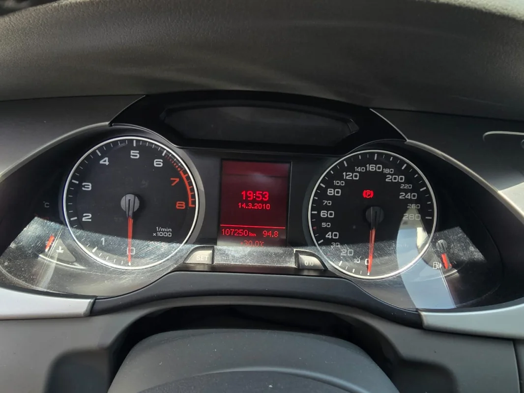 Audi A4 2.0 TFSi Multitronic com Teto 2012  - Imagem 10