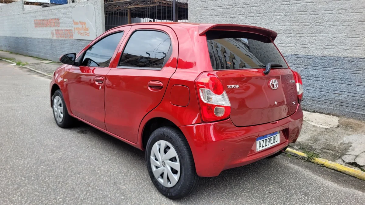 Etios X 1.3 Completo Manual 2015 - Imagem 3