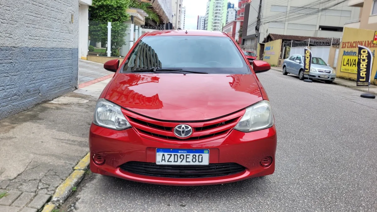 Etios X 1.3 Completo Manual 2015 - Imagem 2