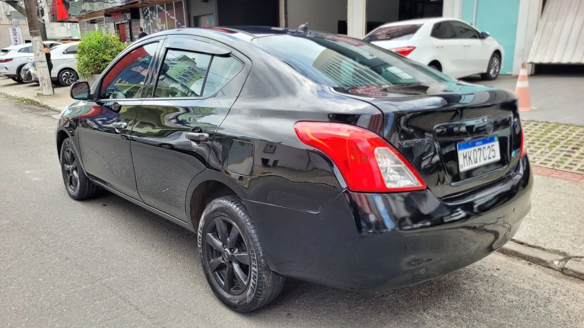 Versa SL 1.6 Completa 2014 - Imagem 4