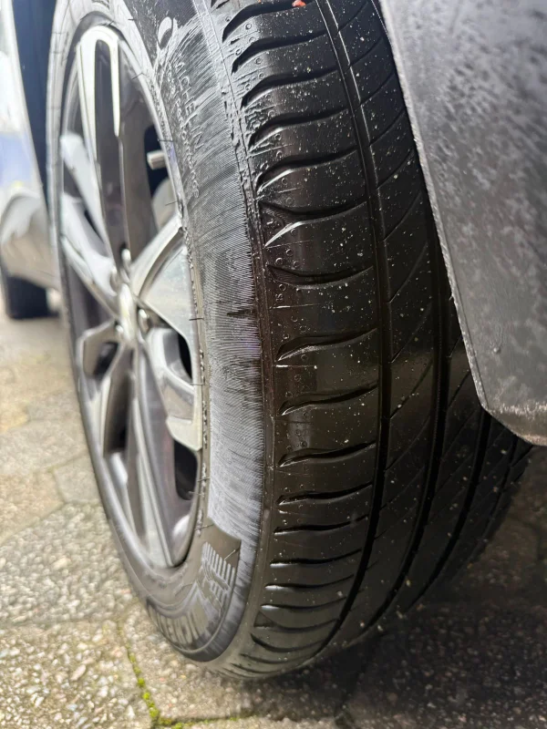 TRACKER Premier 1.2 Turbo 12V Flex Automática 2022 Com TETO - Imagem 15