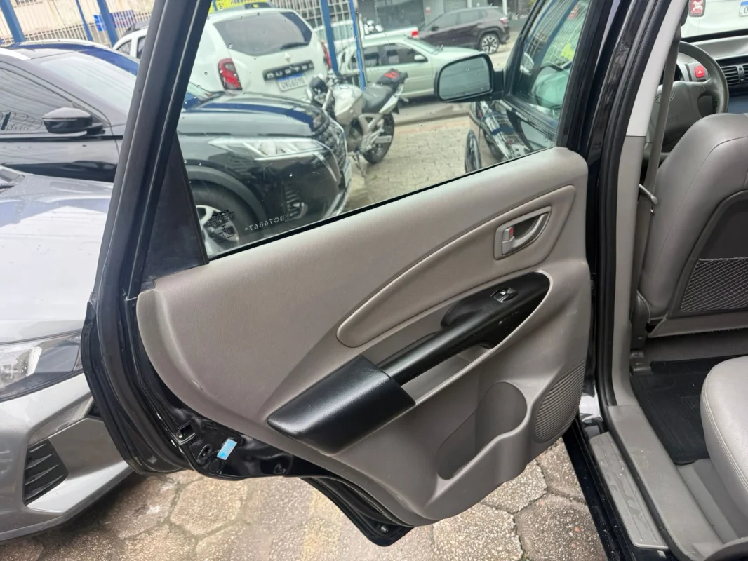 Tucson 2.0 Aut. 2015 - Imagem 16