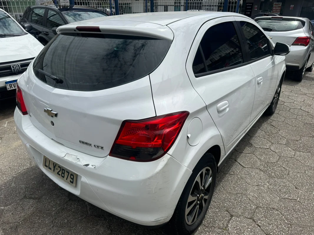 ONIX HATCH LTZ 1.4 8V FlexPower 2013 - Imagem 3