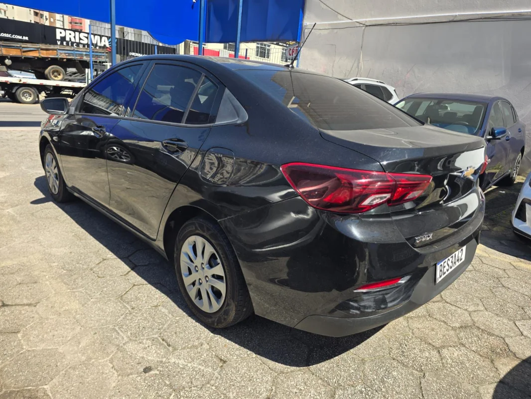 Onix Sedan LT 1.0 Mec. Completo 2021 - Imagem 5