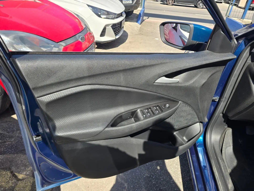 ONIX SEDAN Plus LT 1.0 12V Flex 4p Mecânico 2024 - Imagem 13