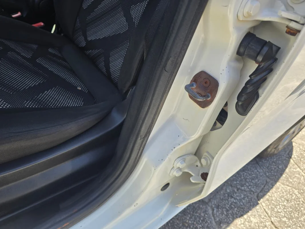 Mobi Like 1.0 Mec. Completo 2023 - Imagem 10