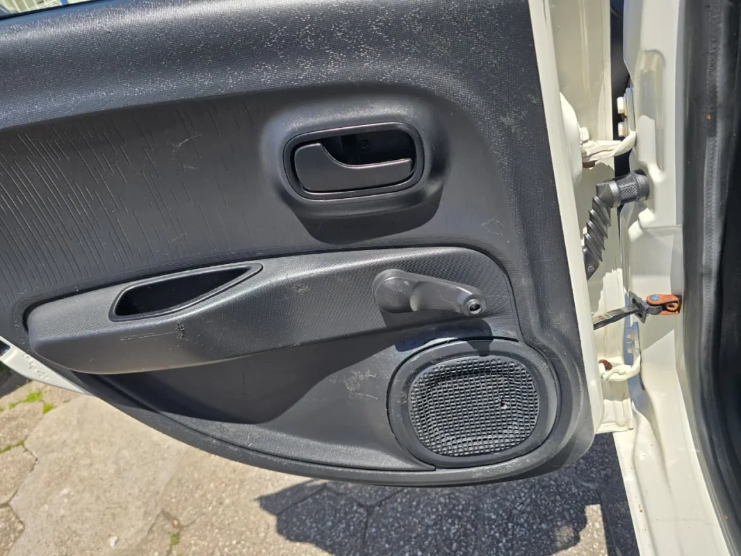 Mobi Like 1.0 Mec. Completo 2023 - Imagem 11