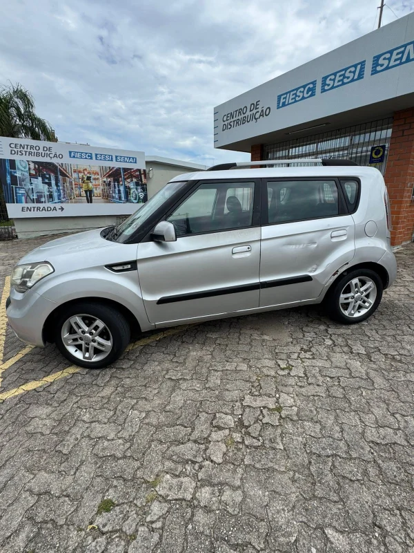 Kia Soul 1.6 Mec. Completa 2010 - Imagem 6