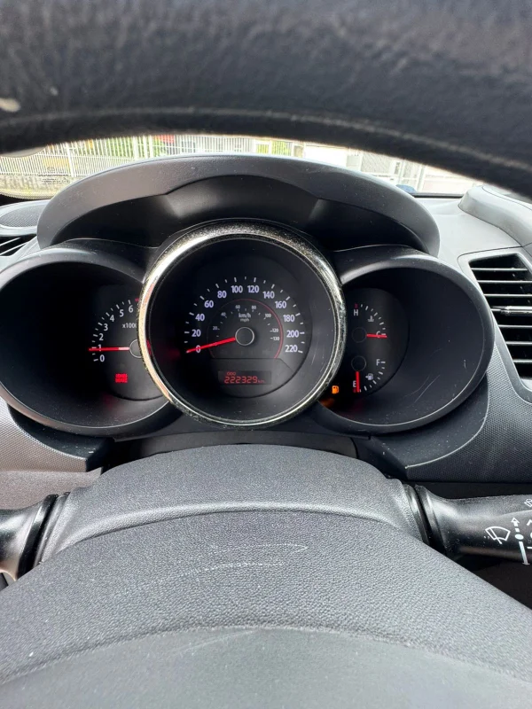 Kia Soul 1.6 Mec. Completa 2010 - Imagem 9