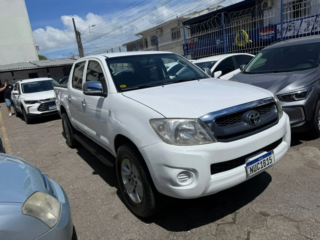 Hilux CD 4x4 2.5 Mec. Turbo Diesel 2011