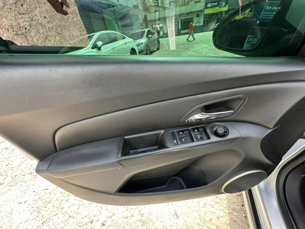 CRUZE LT 1.8 16V FlexPower 4p Automático 2012 - Imagem 16