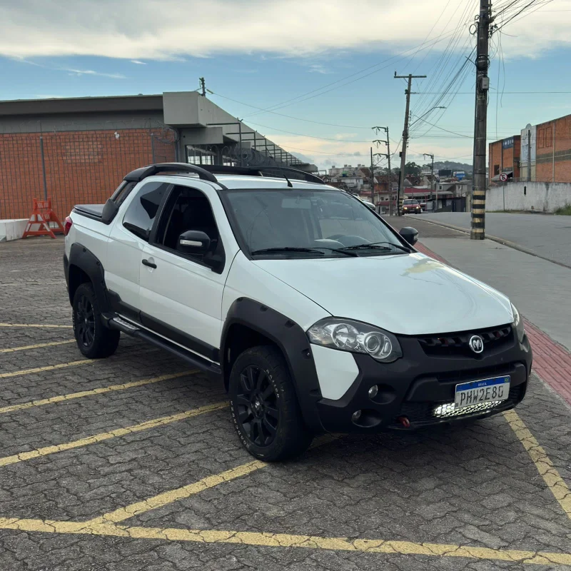 Strada 1.8 CD 3p Adventure Dualogic 2016 4 lugares