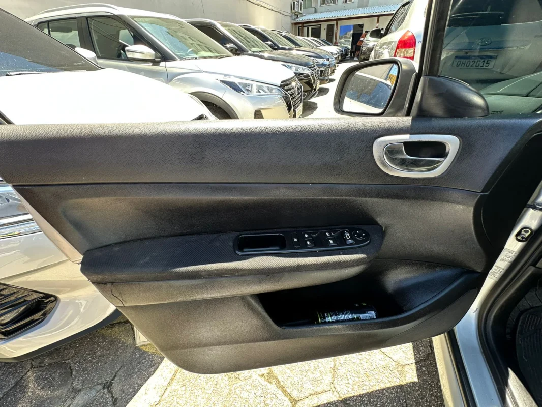 307 Soleil/ Presence 1.6/1.6 Flex 16V 5p 2008  - Imagem 16