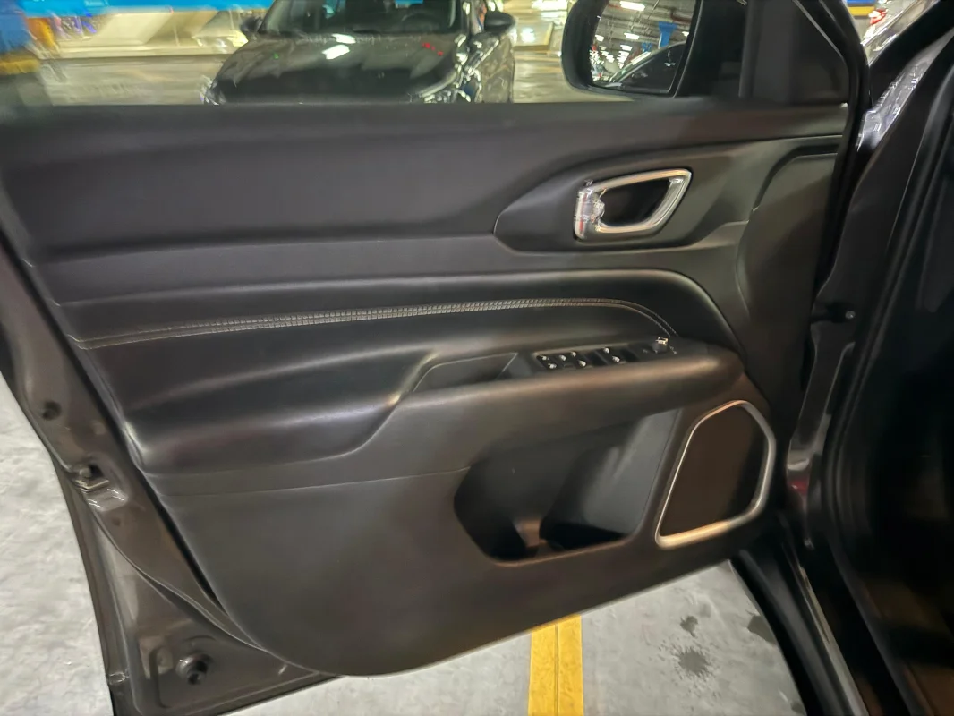 JEEP COMPASS LONG TF  t270 1.3tb 4x2 flex 2023 - Imagem 9