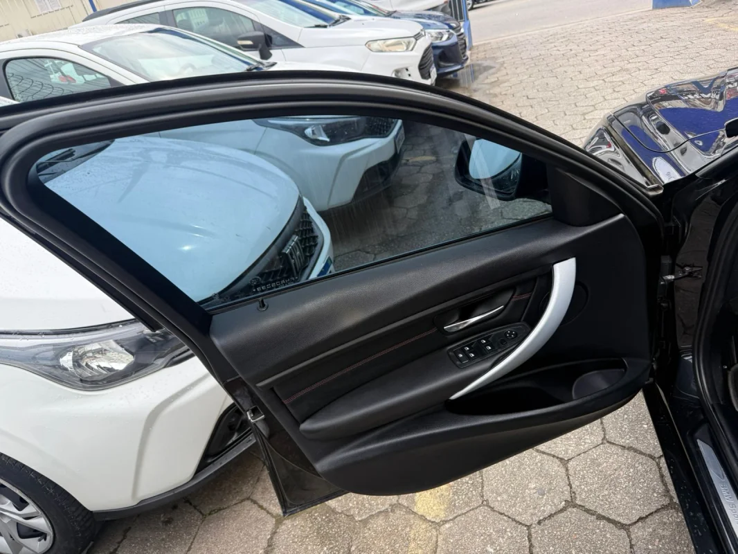 BMW 328iA Sport 2.0 Aut. Com Teto 2015 - Imagem 16