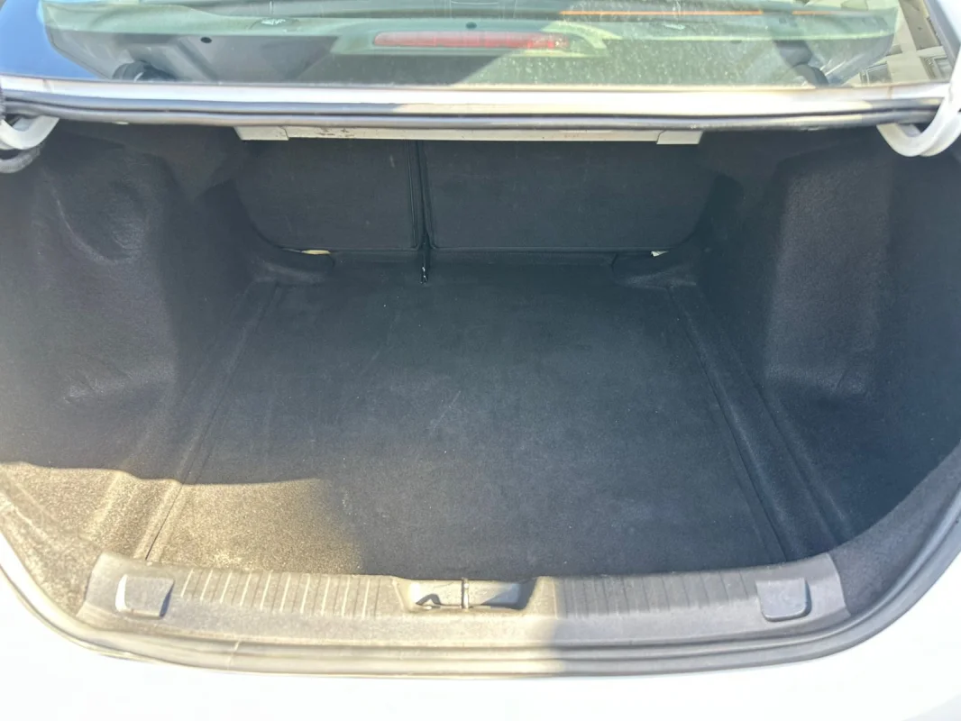 ONIX SEDAN Plus LT 1.0 12V Flex 4p Mecânico 2024 - Imagem 10