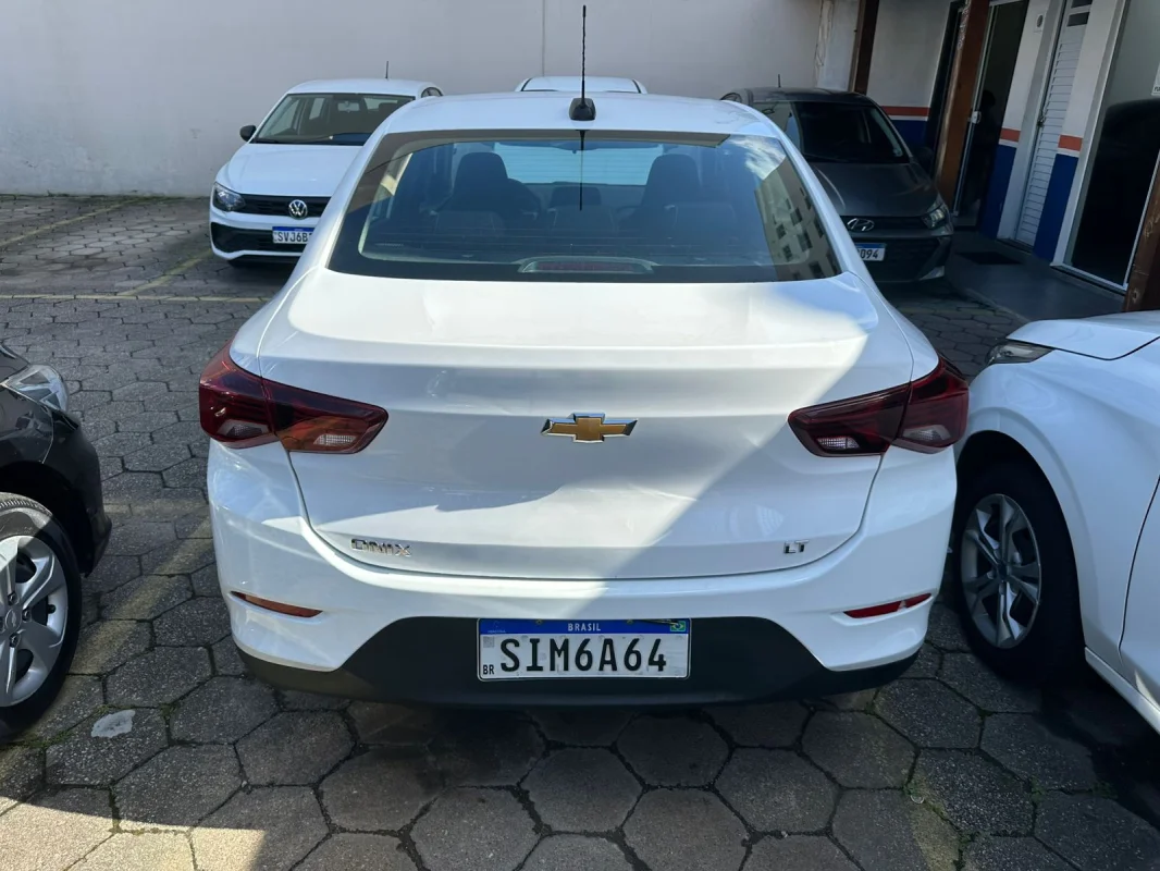 ONIX SEDAN Plus LT 1.0 12V Flex 4p Mecânico 2024 - Imagem 6
