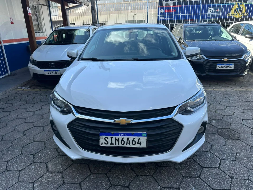 ONIX SEDAN Plus LT 1.0 12V Flex 4p Mecânico 2024 - Imagem 2