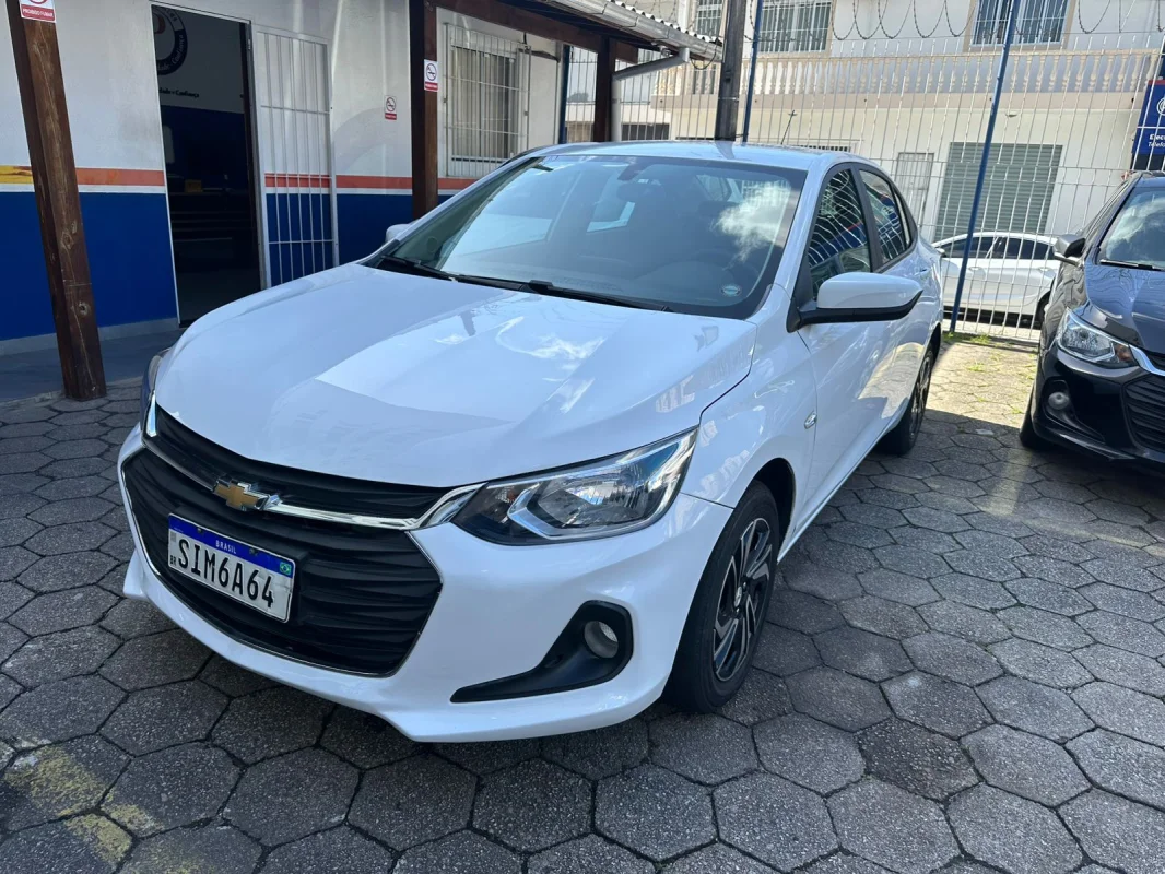 ONIX SEDAN Plus LT 1.0 12V Flex 4p Mecânico 2024 - Imagem 4