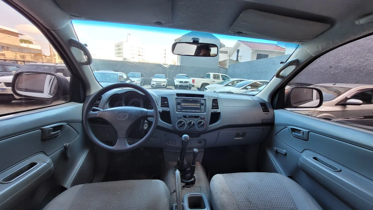 Hilux CD 4x4 2.5 completa DIESEL manual 2011 - Imagem 7